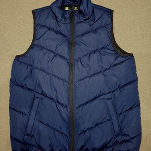 Xersion boys Puffer vest. .